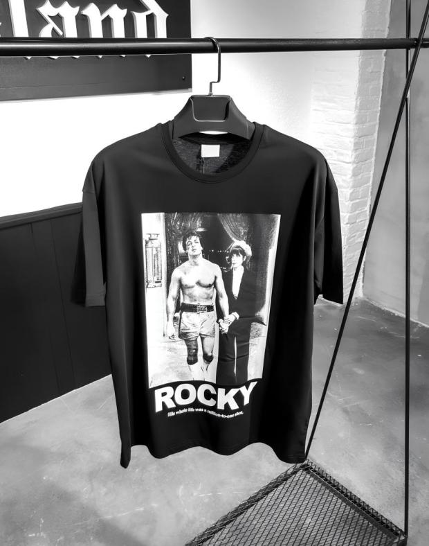 Чорна чоловіча футболка оверсайз із принтом Rocky, 100% бавовна