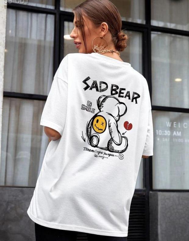 Жіноча біла оверсайз футболка з принтом 'Sad Bear'