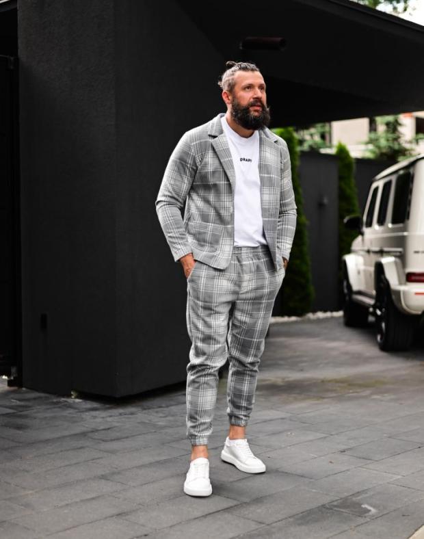 Костюм чоловічий сірий у клітинку костюмна тканина весна/осінь