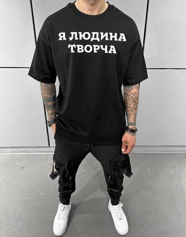 Чорна літня легка чоловіча футболка оверсайз з принтом