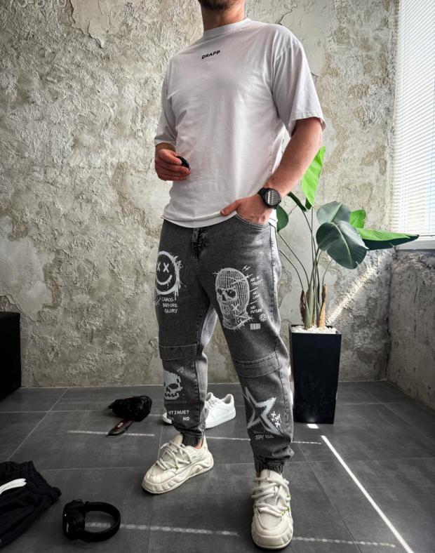 Джинси чоловічі сірі з принтом джогери