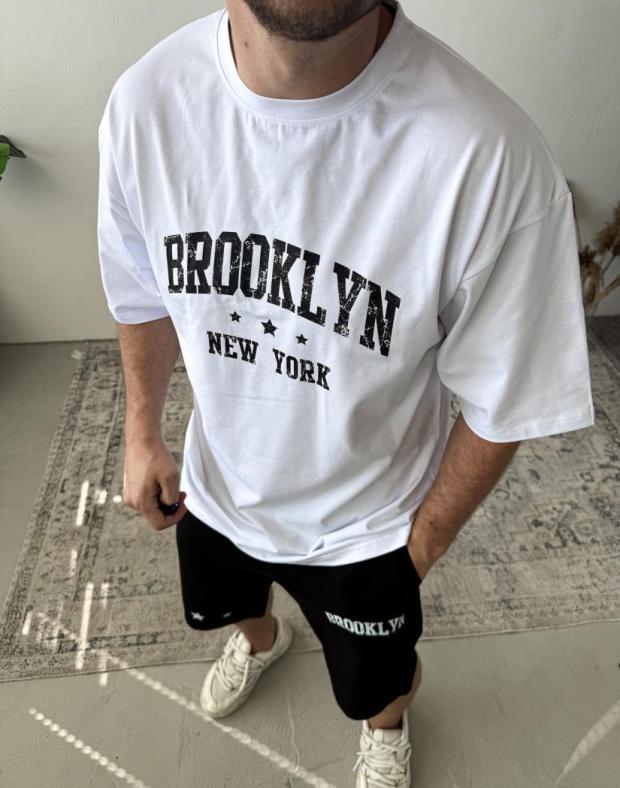 Чорно-білий чоловічий комплект: футболка та шорти з принтом BROOKLYN, оверсайз